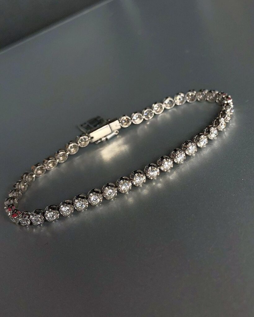 Rivière De Diamants Or Blanc 18 Carats - 14,21g, 17,7cm, 6,28ct G/VVS